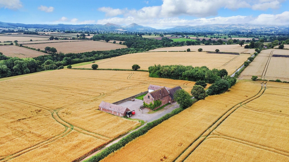 Windy Mundy Farm