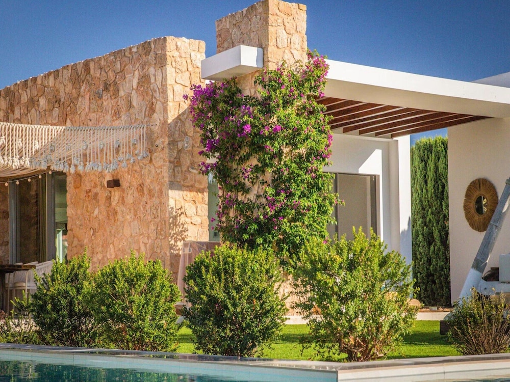 Holiday Home With Pool Area