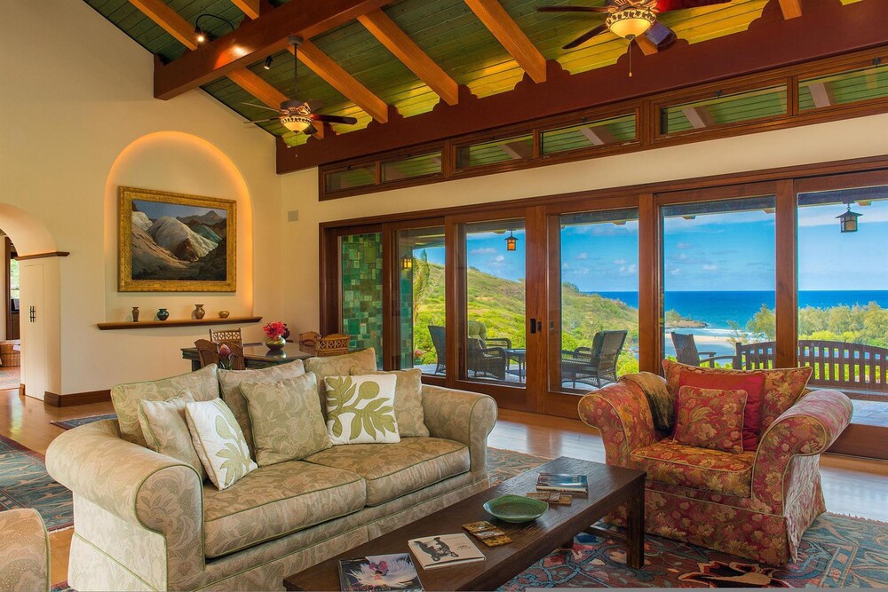 Sea Song in Kilauea With 4 Bedrooms and 6 Bathrooms