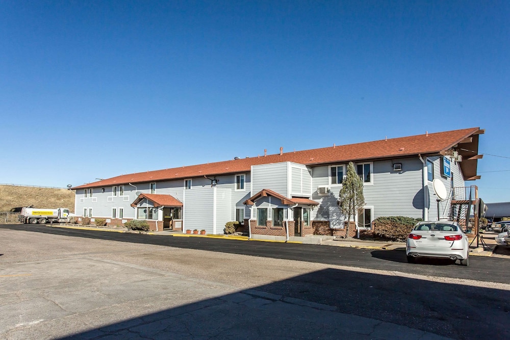Cheyenne Vacations - Rodeway Inn Cheyenne I-80 East - Property Image 5