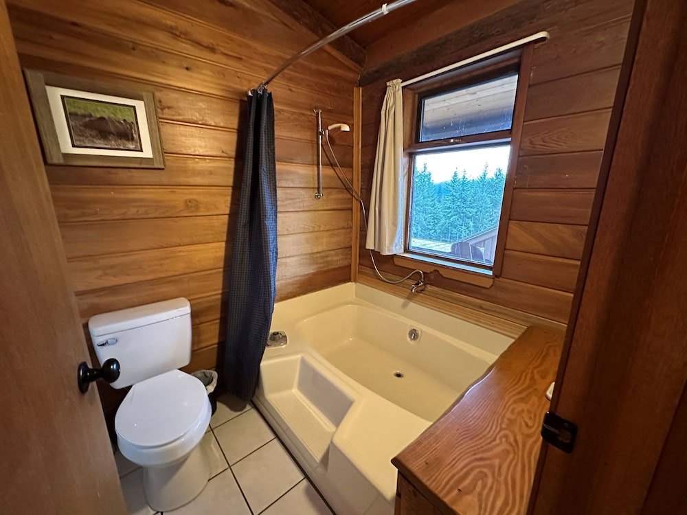 New Denver Lodge 24