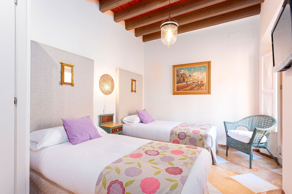Traditional House With Private Terrace. Campamento