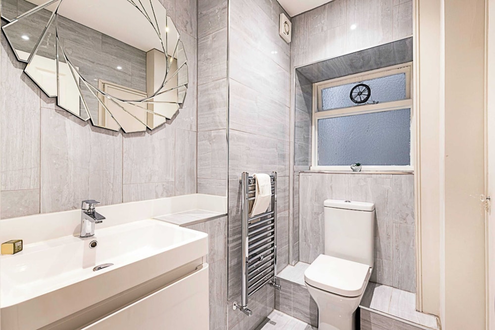 Beautiful Two Bedroom Abode in Notting Hill