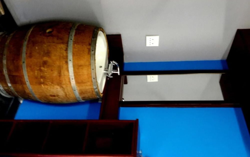 Bread & Barrel Bellville  Guesthouse