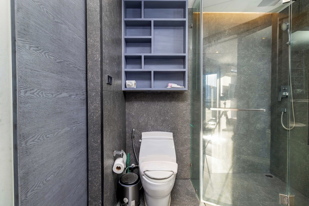 Condo with Full Facilities C255
