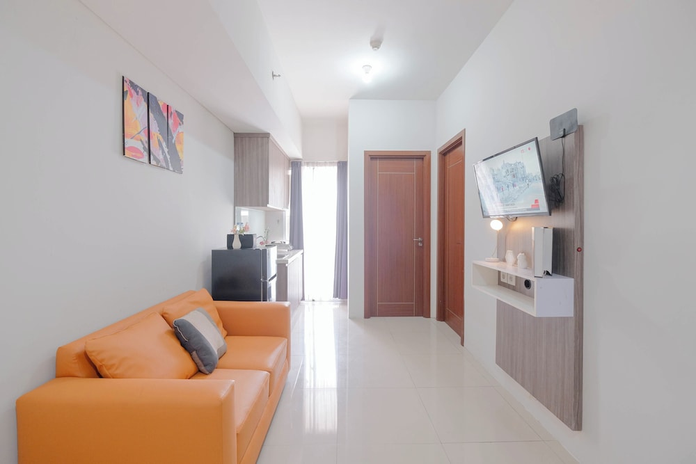 Warm And Comfy 2Br Apartment At Vittoria Residence