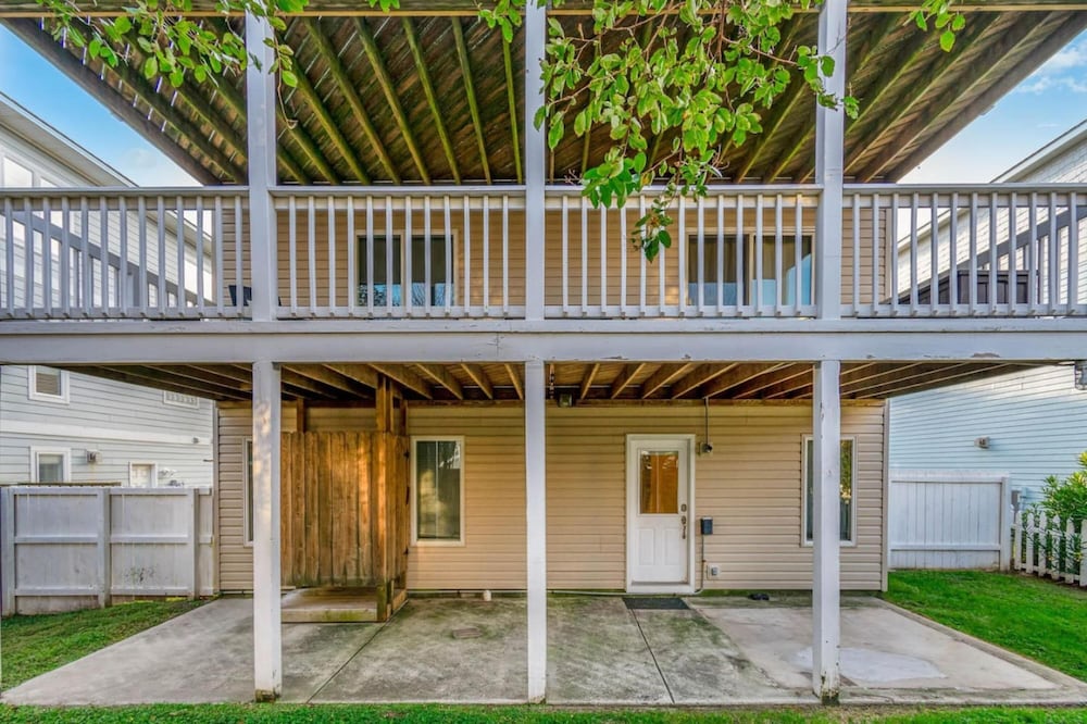 Sea La Vie Large and Updated Within Walking Distance to the Beach view 3