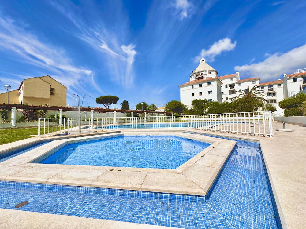 Vilamoura Central 11 With Pool by Homing