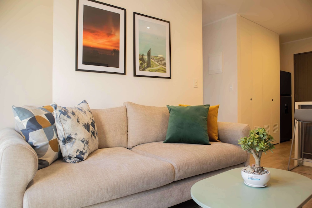 w Cozy 2BR w Balcony in Miraflores