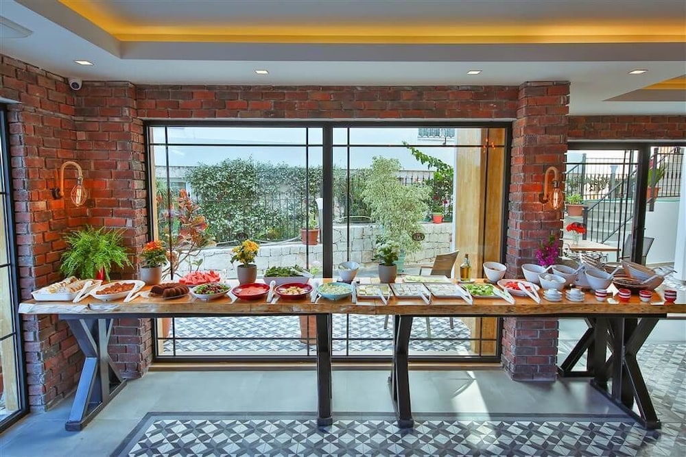 Lale Hotel - Image 48