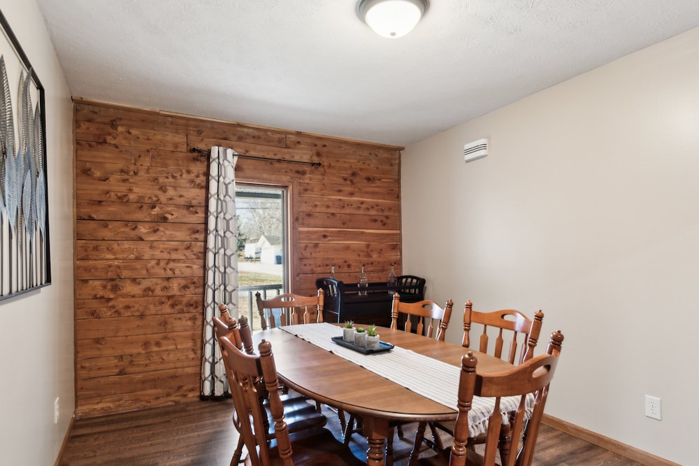 Lakelife At Somerset 4 Bedroom Home