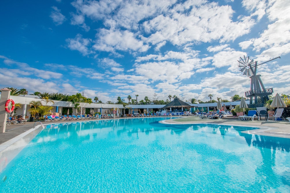 Hotel Relaxia Lanzasur Club - Image 1