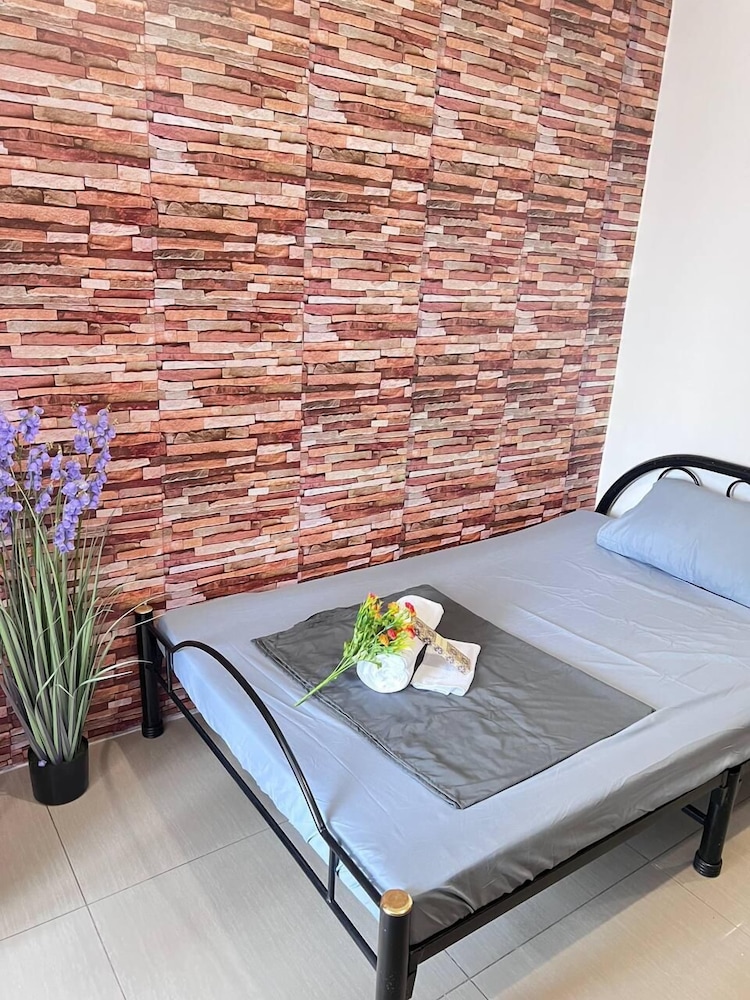 SHORE 1 RESIDENCES