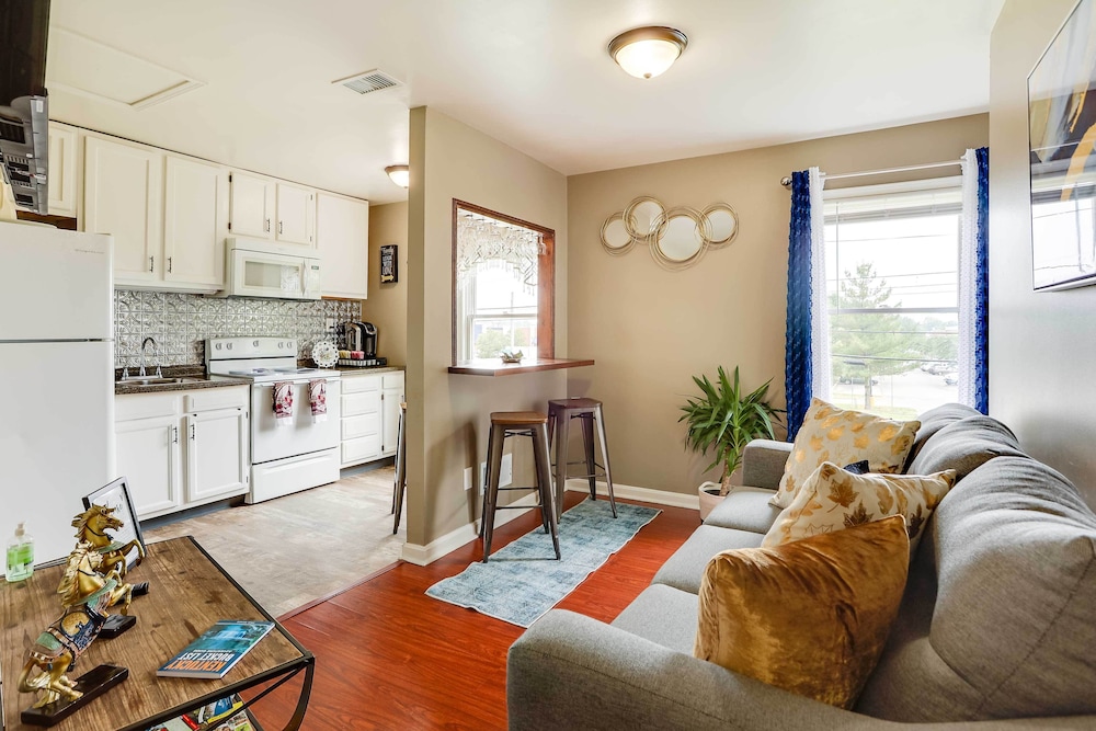 Louisville Apartment - Walk to Restaurants!