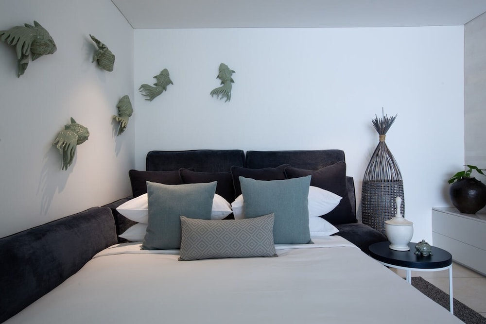 Solaris 3-bedroom Beachfront Villa in Koh Samui