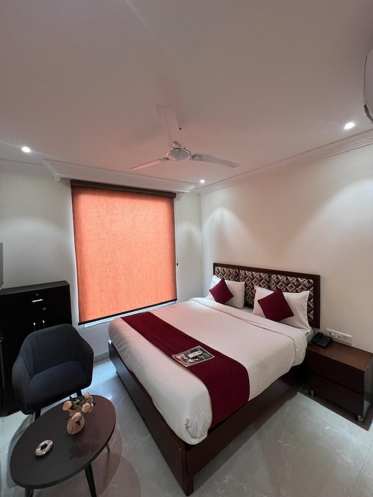SS Hotel
