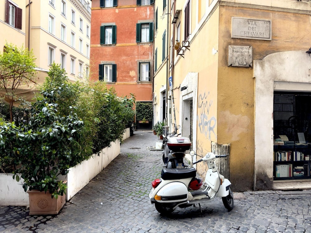 Charm and Style by Campo de Fiori