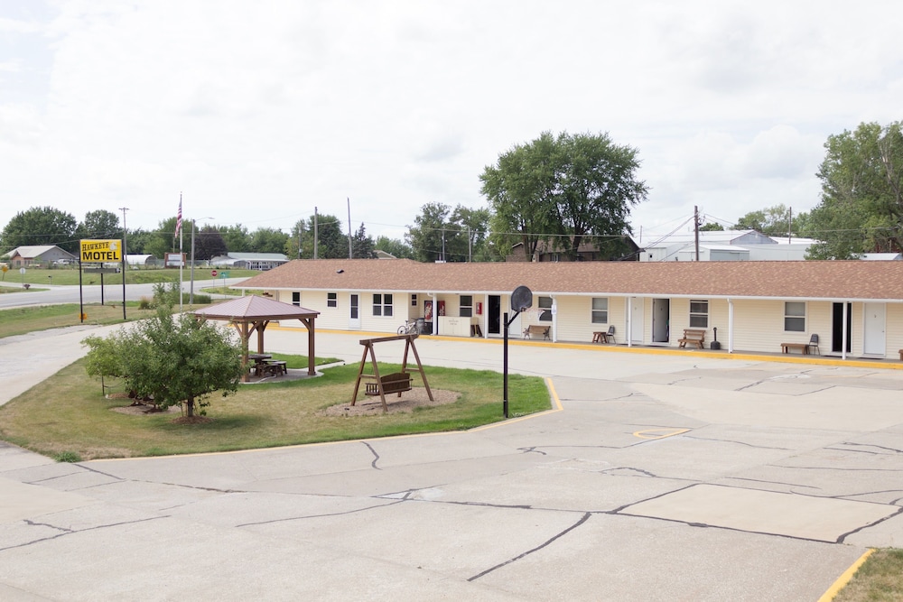 Hawkeye Motel