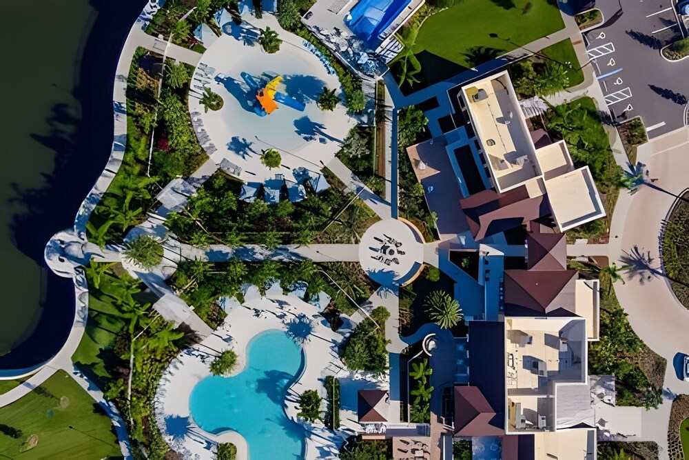 Modern 6BR Villa Heated Pool Solara Resort