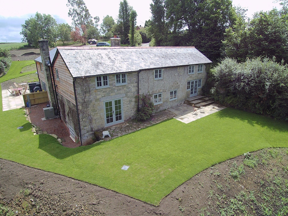 Hillside Cottage