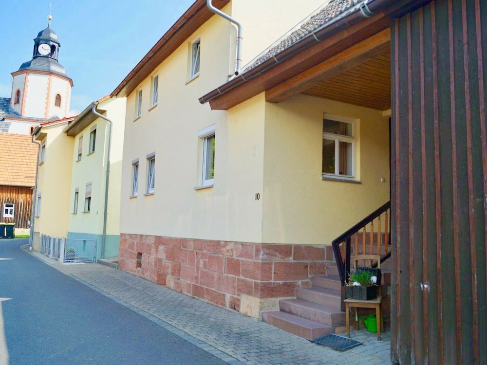Charming Holiday Home With Natural Garden in Kaltennordheim-thuringia