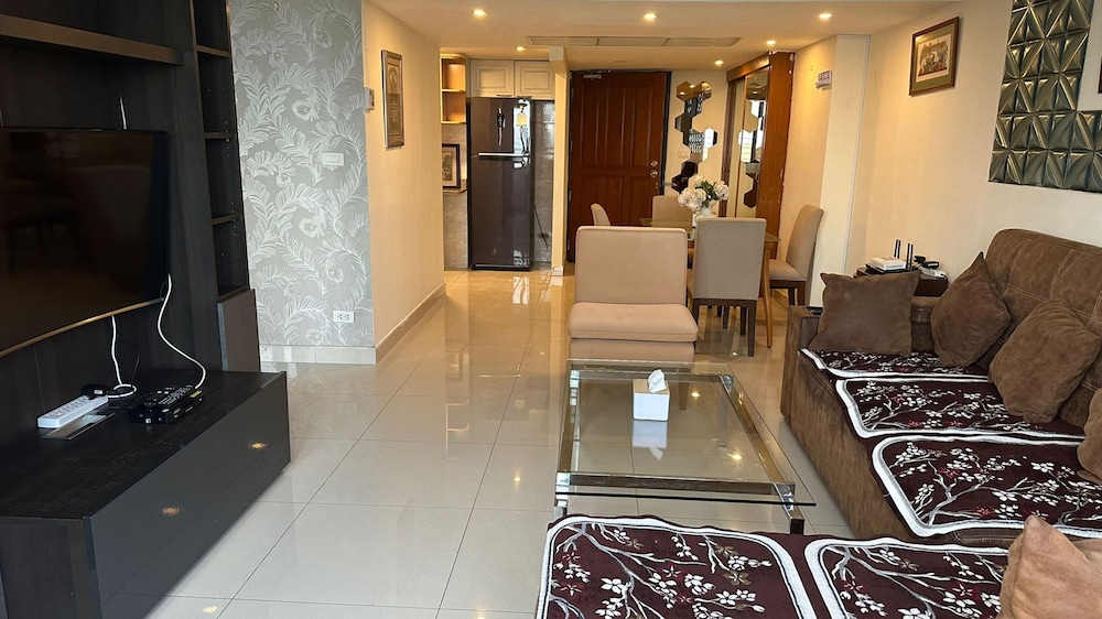 Omni Tower Sukhumvit Nana - Direct