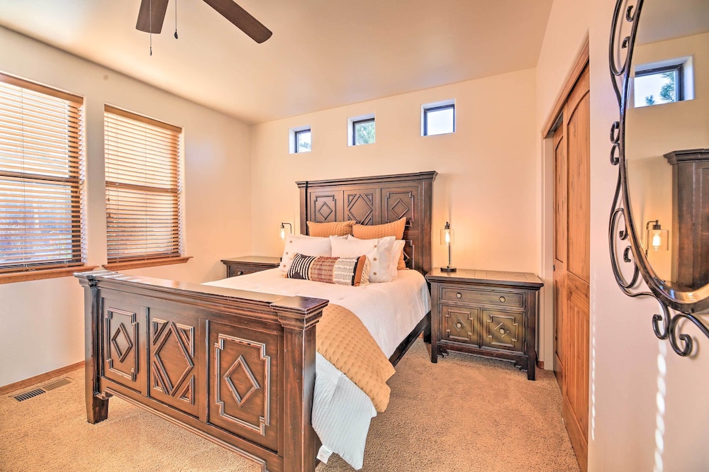 Patio, Deck & Grill: Spacious Show Low Home! view 3