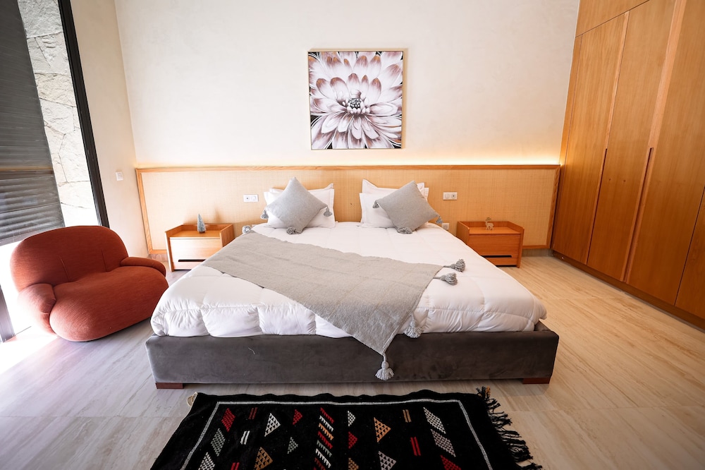 Villa Almaz Marrakech – Palais Exclusif avec Piscine, Spa et Sauna