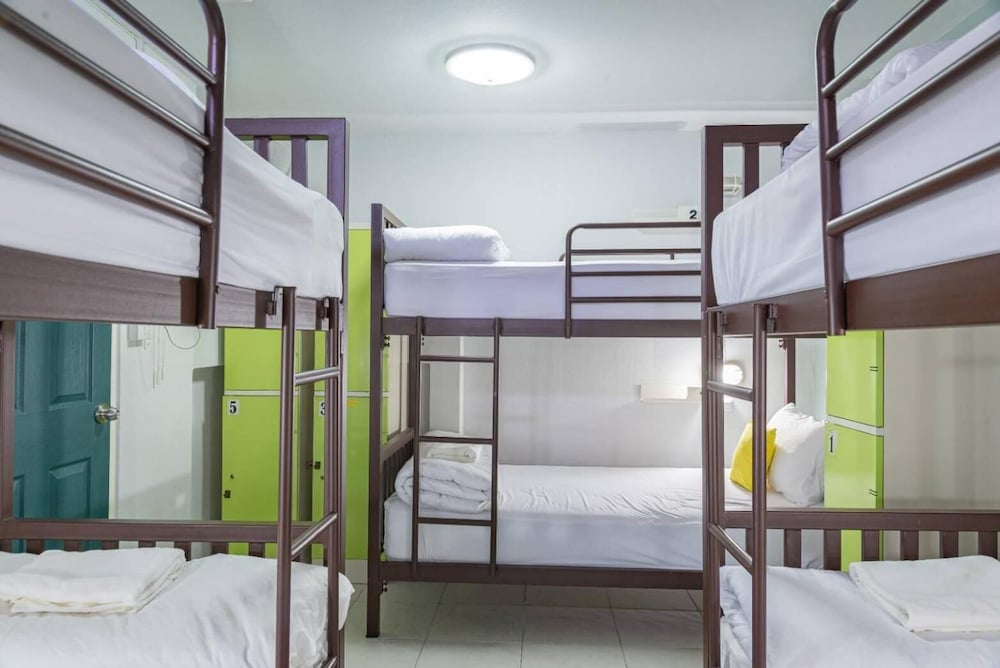 Asoke Montri Hostel