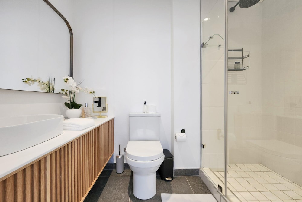 Chic Rooftop Apartment by the Sea 6onn Sea Point