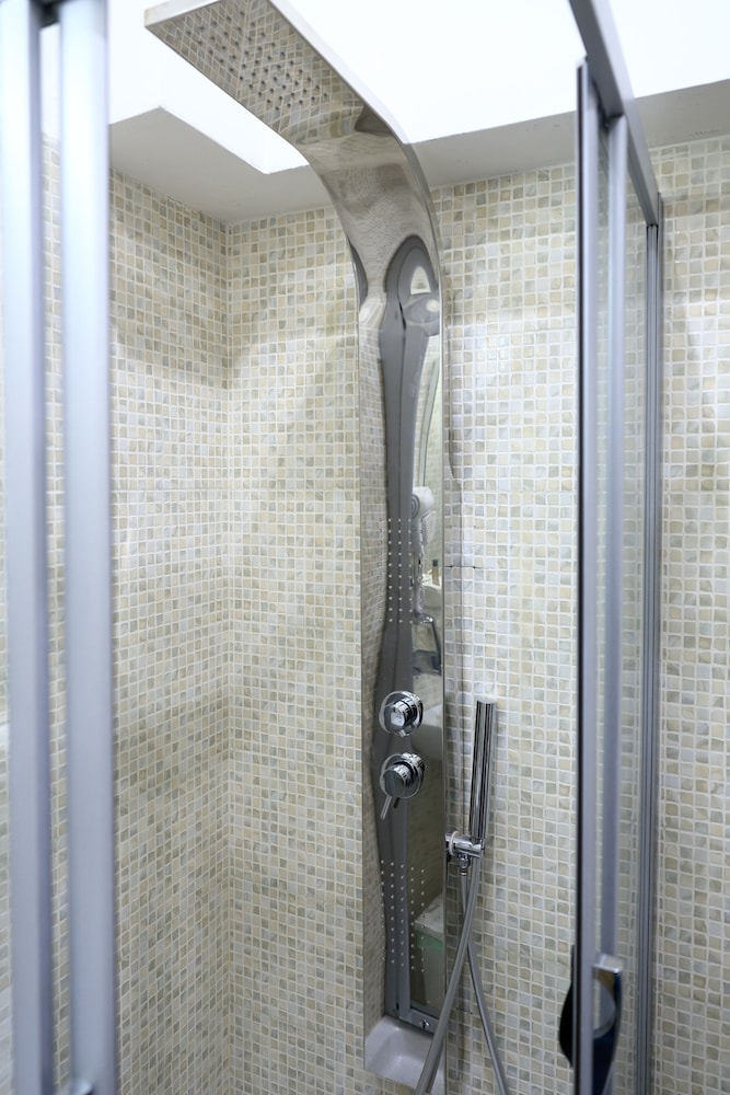 Mirko Luxury Inn