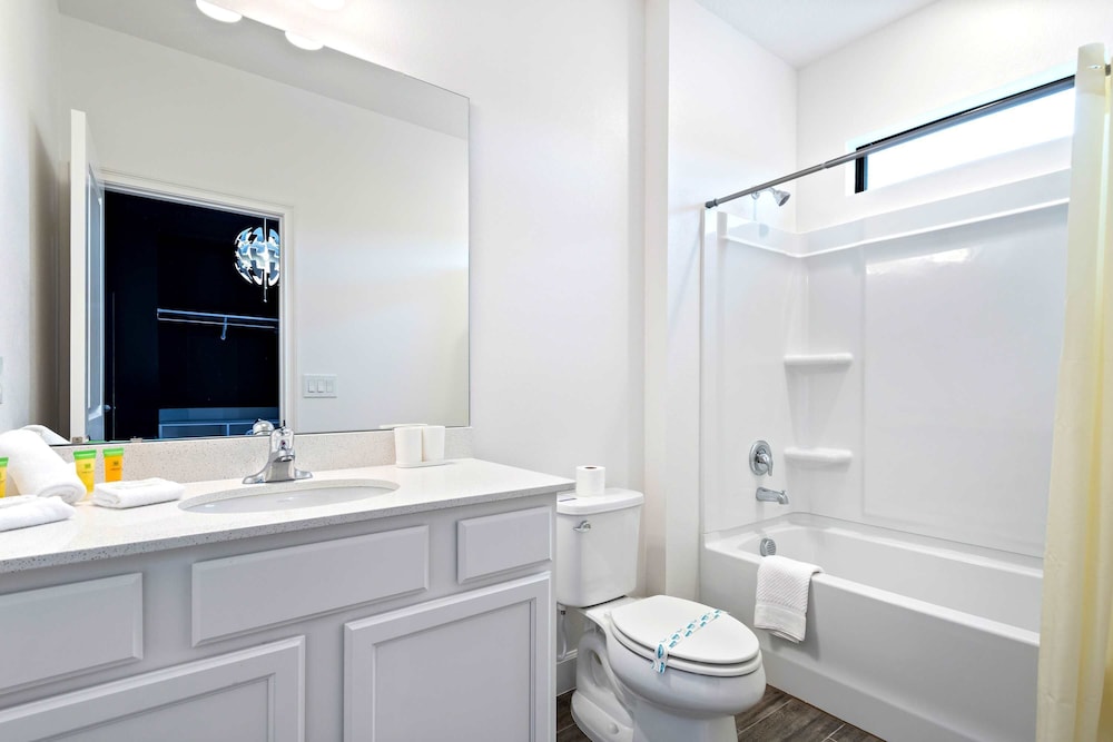 Themed Kids' Rooms, Pool & Game Loft Near Disney