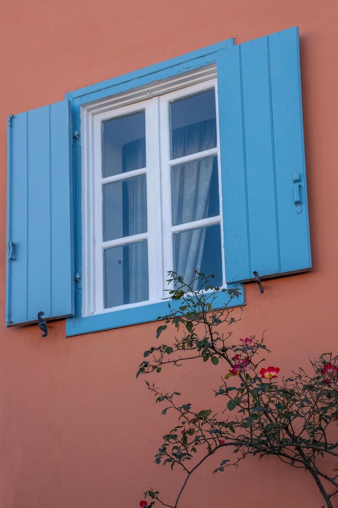 Hotel Byron Hotel - Image 1