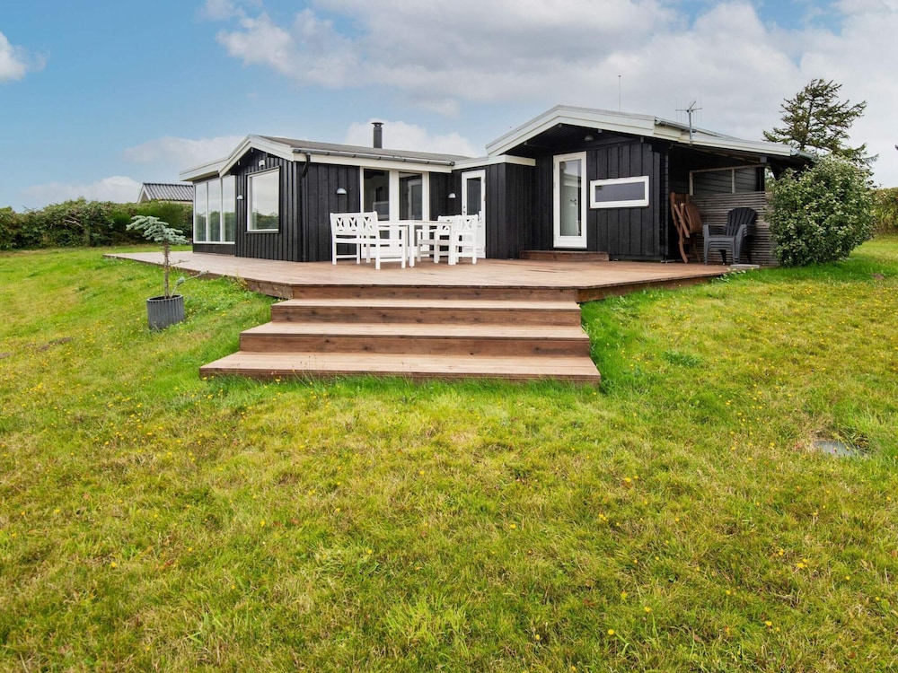 6 Person Holiday Home in Ebeltoft