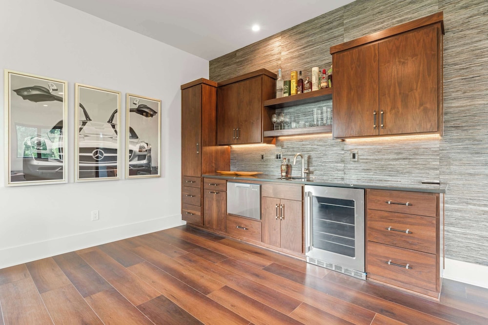 The Luxe Barn Home for 4