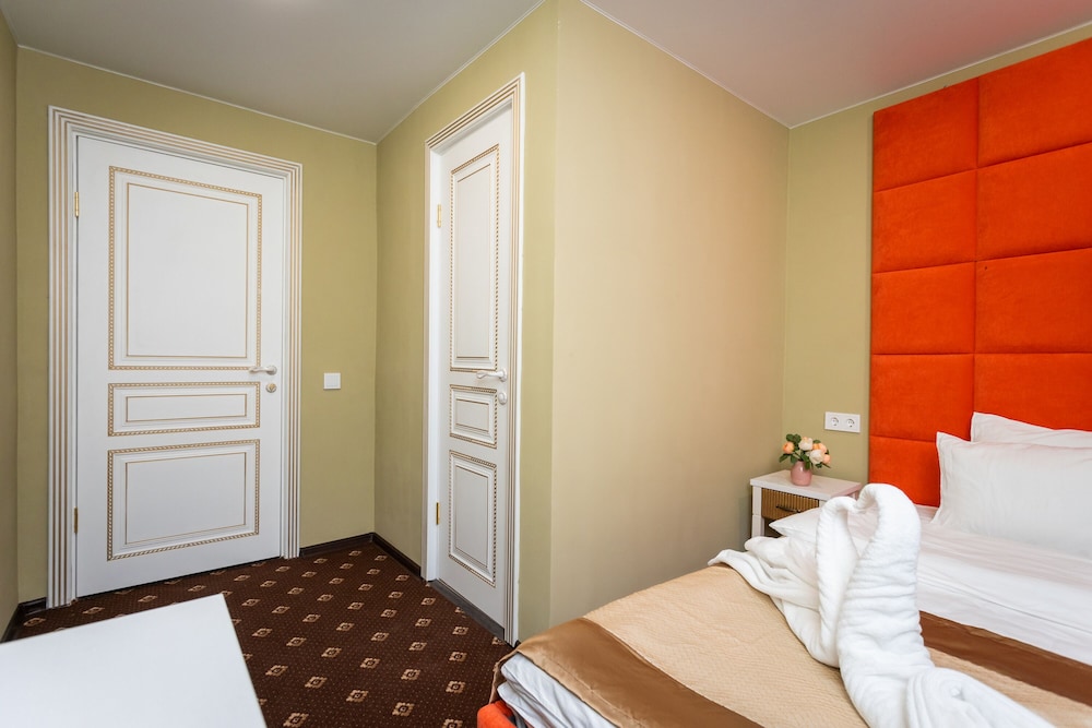 Laluna Hotel