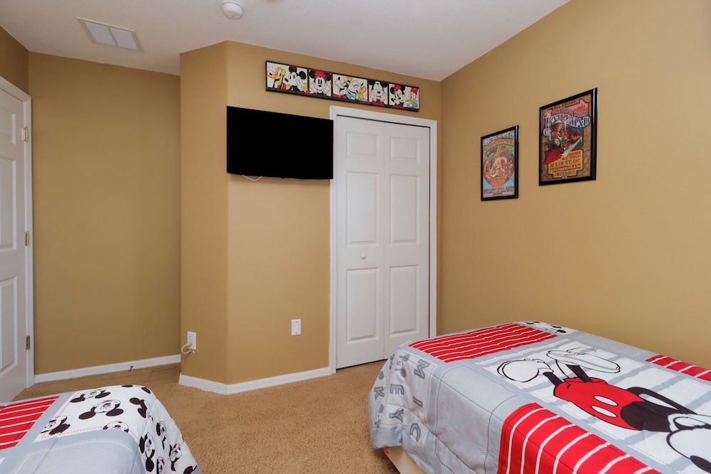 7 Bedrooms Perfect For Large Families Or Groups!