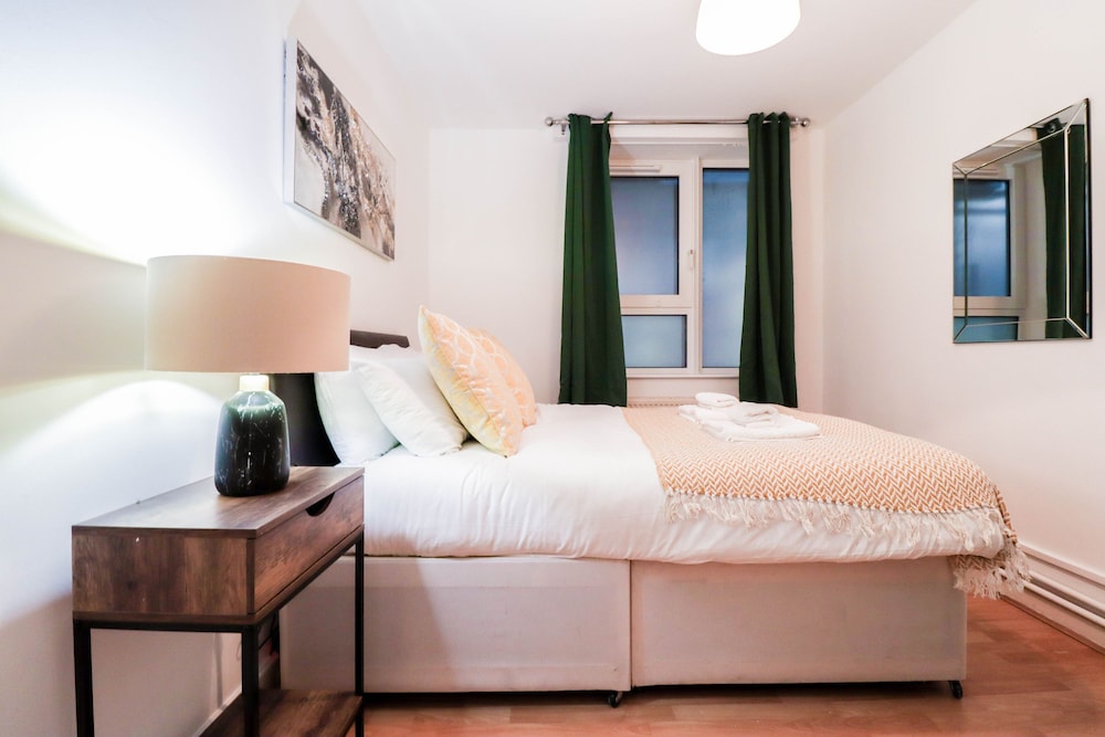 Gorgeous 3 Bedroom Hampstead Property