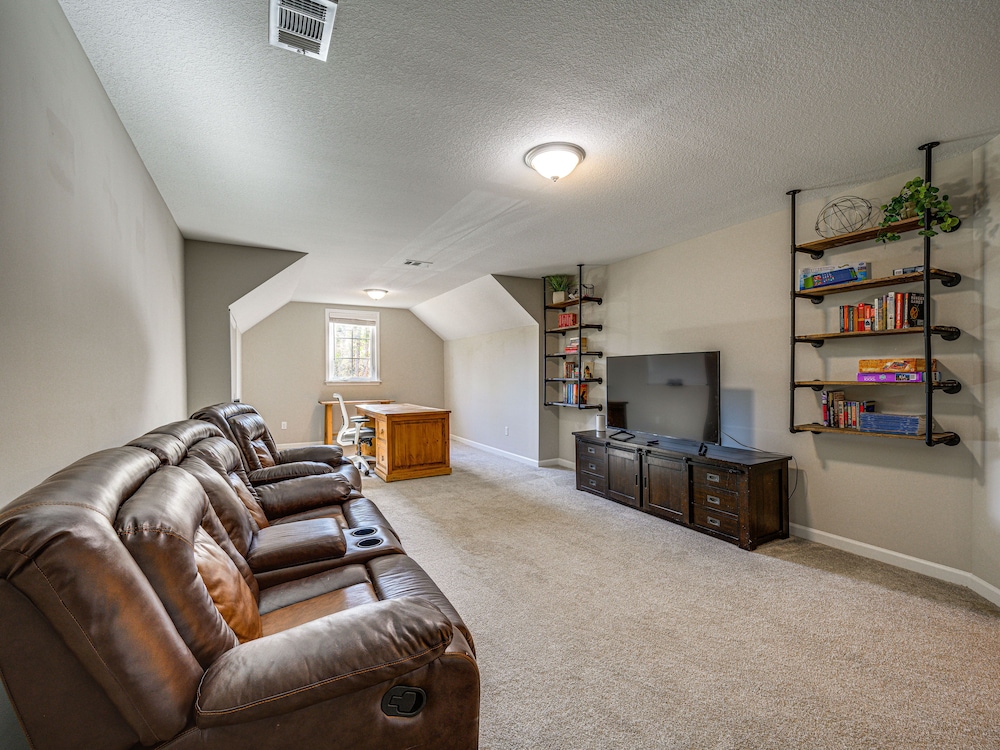 Spacious Columbus Getaway w/ Patio - Pets Welcome! - Property Image 15