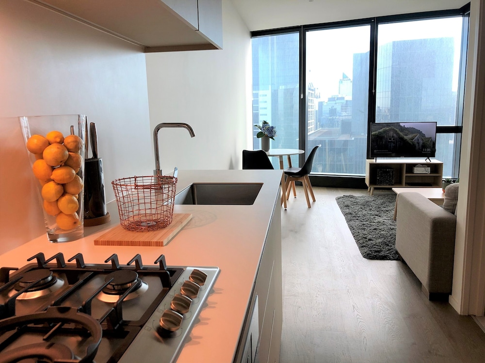 ReadySet Apartments on Southbank Boulevard