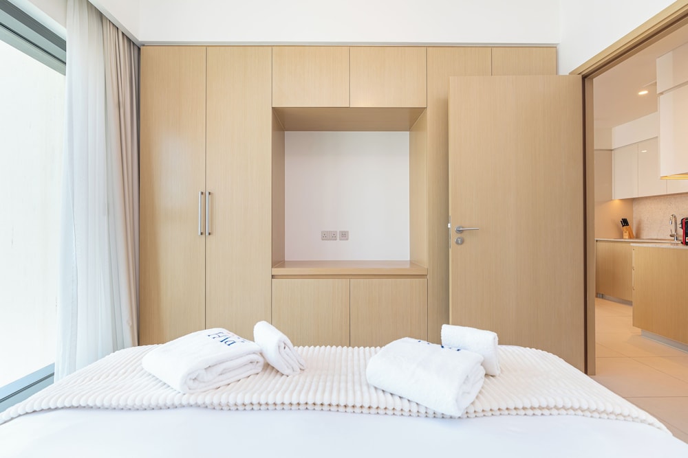PVH - Elevated 1BR - Burj Royale