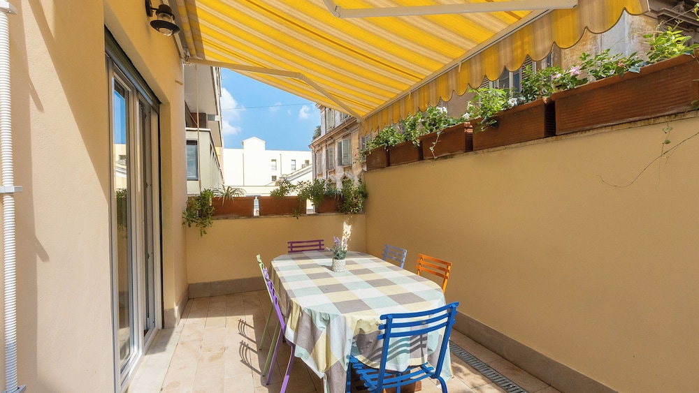 Annietta Apartment