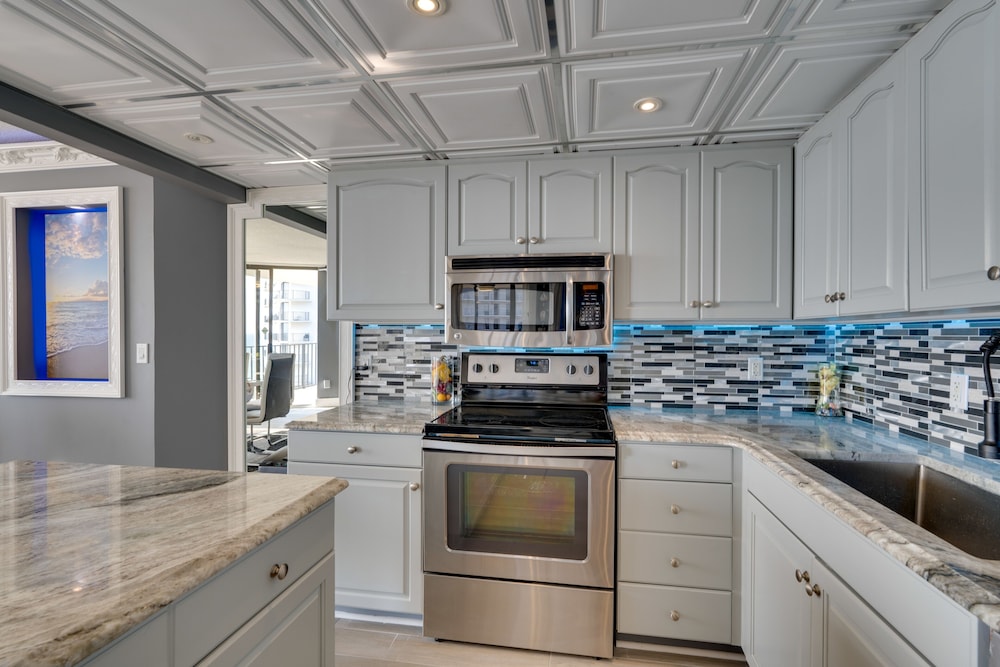 Luxury Panama City Beach Condo w/ Boat Slip!