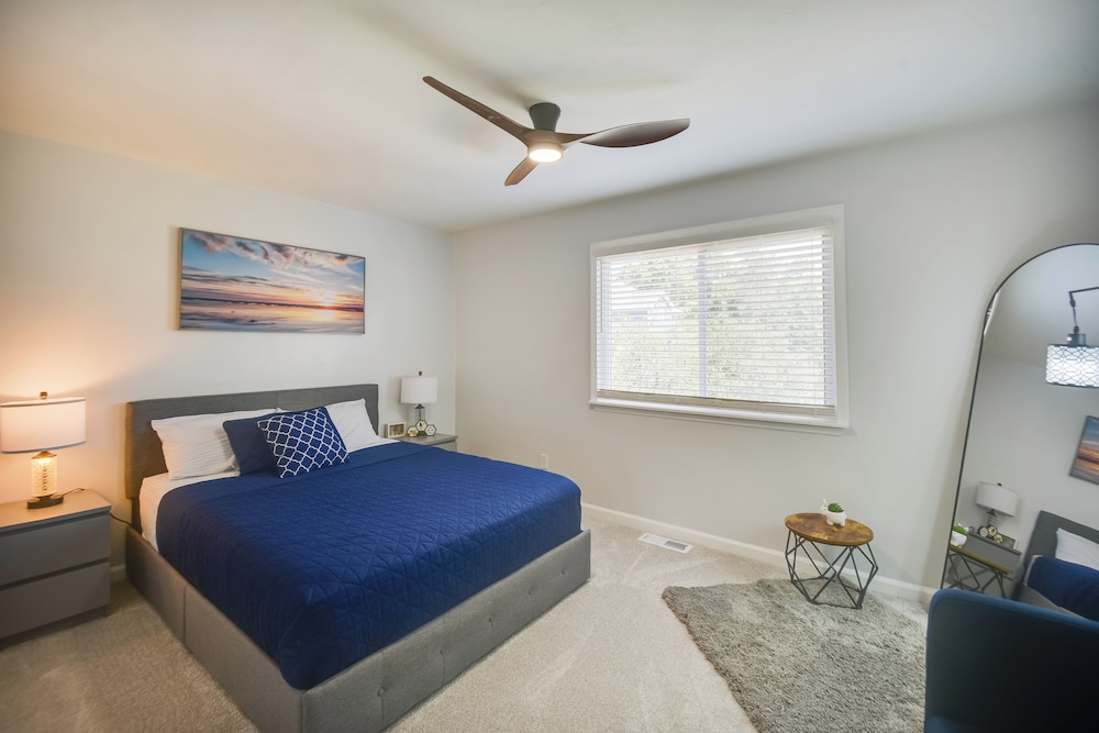 Stay By the Beach! Norfolk Duplex Half-mi to Ocean