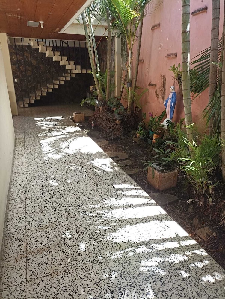 Hostal y Hotel Villa Morena