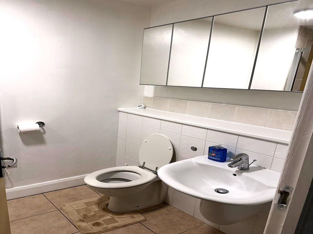 Aquavilla En-suite Apartment Near City Center