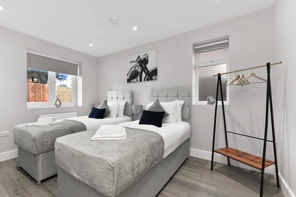 Braywick Serviced Apartments by Ferndale view 4