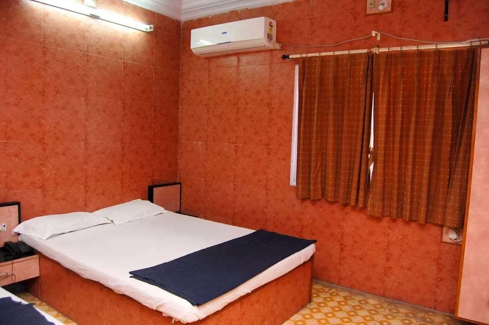 Hotel Meera