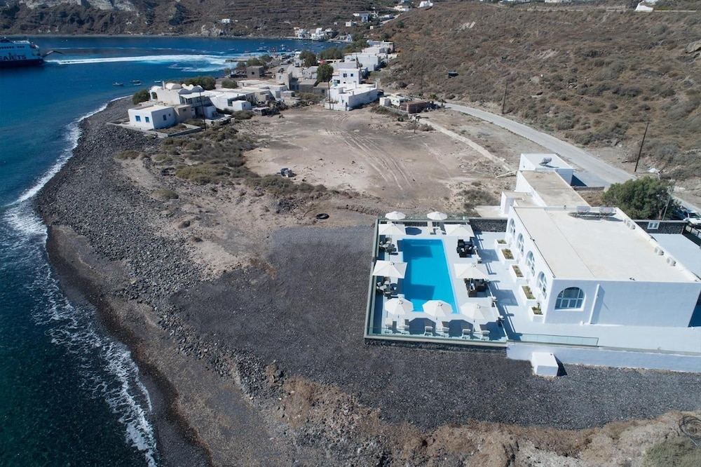Thirassia Paradise Suites view 2