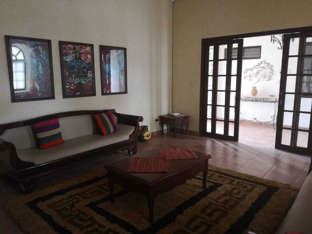 CASA DE HUÉSPEDES